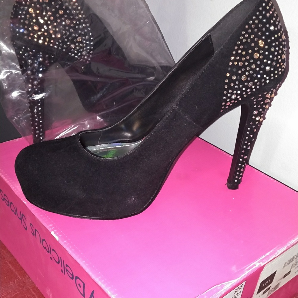 Sparkly pumps